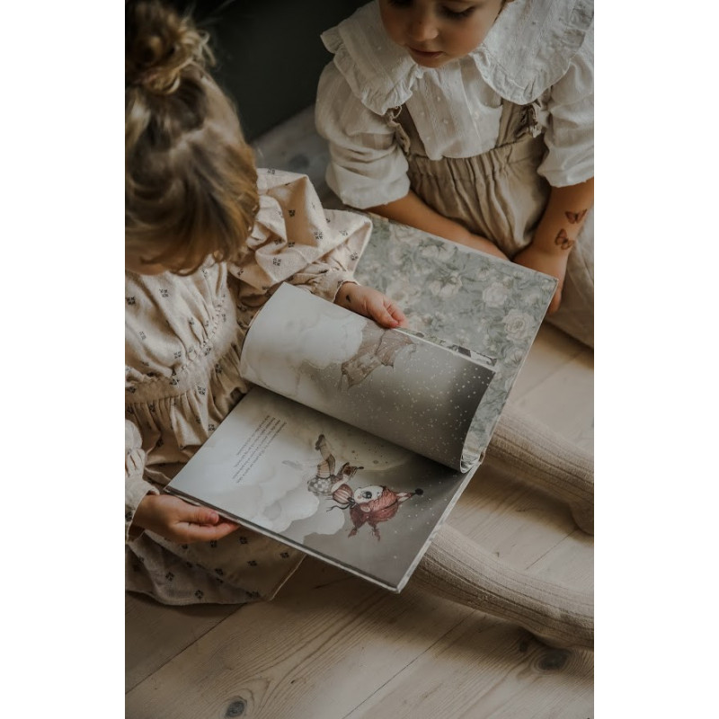 Mrs Mighetto - Bok, Gertrud den lilla kostymören