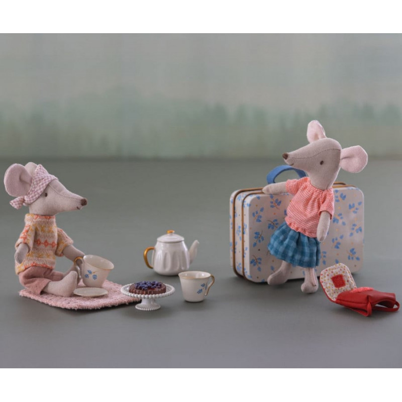 Maileg - Afternoon treat, Mouse - Blue Madelaine