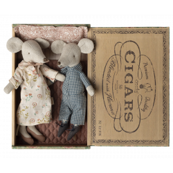 Maileg - Grandma and grandpa mice in cigarbox