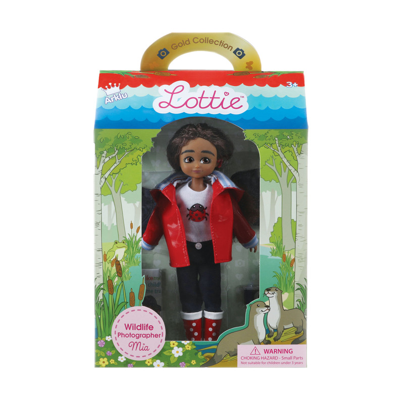 Lottie - Wildlife Photographer Mia